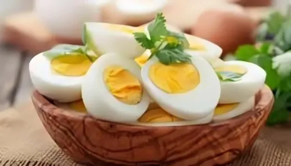 البيض يقلل خطر الإصابة بالزهايمر والخرف