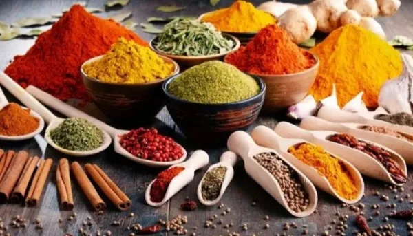 تأثير التوابل على سكر الدم وصحة الأمعاء