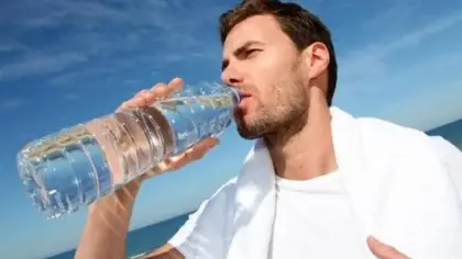 طرق الحفاظ على ترطيب الجسم خلال موجات الحر