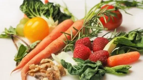أطعمة تعزز صحة الكبد وتساعد في تطهيره