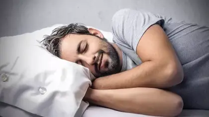 أهمية النوم المبكر لصحة الجسم والعقل