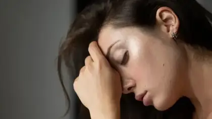 دلالات رؤيا وفاة الأم والبكاء عليها في المنام