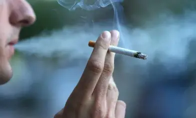 تفسير حلم التدخين في المنام ودلالاته للمرأة والرجل