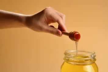 تفسير رؤية أكل العسل في المنام