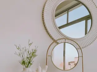 دلالات رؤية المرآة في المنام وتأويلها