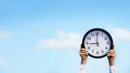 تأويل رؤيا ساعة الحائط في المنام