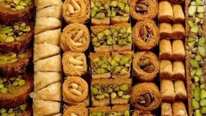 تفسير رؤيا أكل الحلويات في منام الرجل