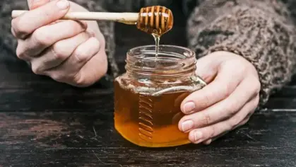 تفسير رؤيا أكل العسل للحامل في المنام