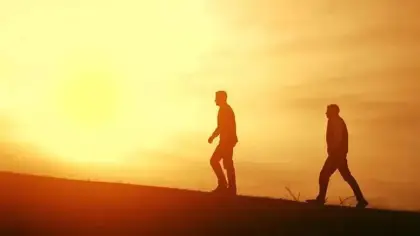 دلالات رؤية الميت يلعب مع الحي في المنام