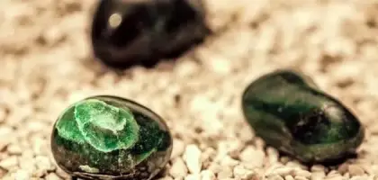 تفسير رؤية حجر العقيق والخاتم في المنام