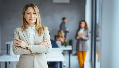 إرشادات للمرأة العاملة بعد سن الأربعين