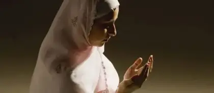 تفسير الصلاة في المنام عند كبار المفسرين