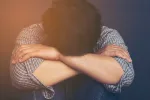 البوح والكتمان: فن الموازنة بين الإفصاح والصمت