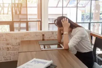 الشخصيات السلبية في بيئة العمل وكيفية التعامل معها