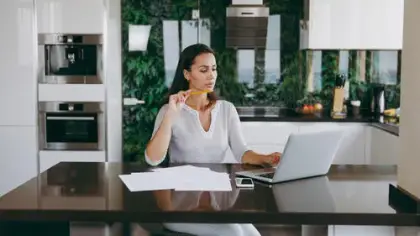 تعزيز الثقة بالنفس للمرأة العاملة في بيئة العمل