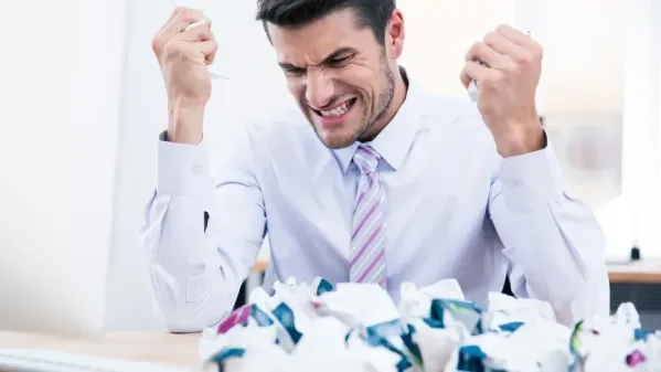 كيفية التعامل مع نوبات الغضب بعقلانية وهدوء