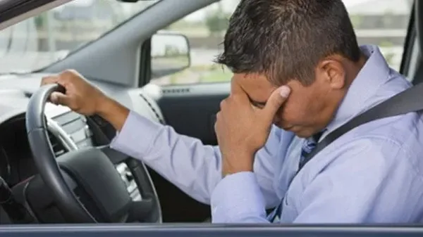مؤشرات التعب والإرهاق عند قيادة السيارة