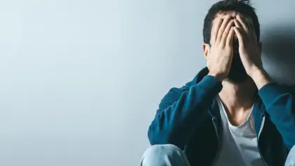 كآبة موسم الأعياد: الأسباب والأعراض وطرق التعامل