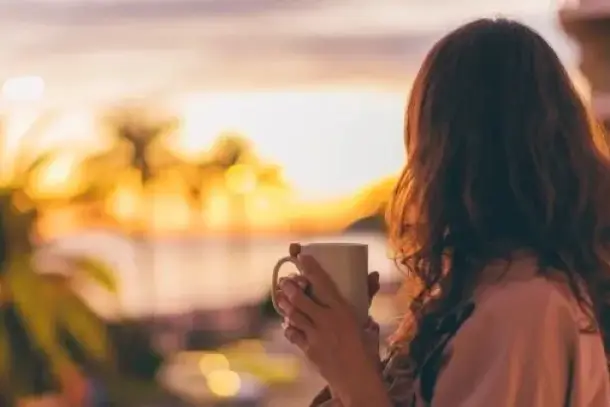 يؤثر مزاج الصباح بشكل كبير على بقية اليوم. اكتشف استراتيجيات فعالة لرفع معنوياتك الصباحية، من استنشاق الهواء النقي إلى…