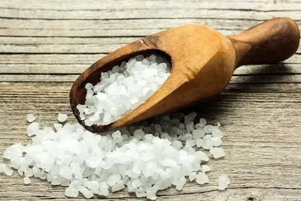 اكتشف كيف يساهم ملح البحر الغني بالمعادن في استرخاء الجسم وتقليل التوتر، بالإضافة إلى دوره الفعال في تحسين مظهر البشرة…
