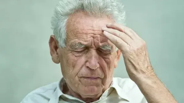 اكتشاف الزهايمر مبكراً وعلاجه