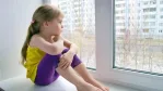 لماذا يكون الأطفال المصابون بالاكتئاب هدفاً سهلاً للمتنمرين؟