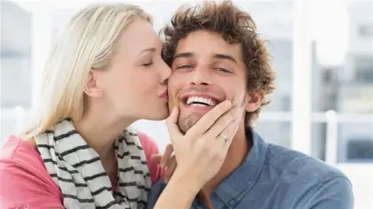 ماذا تعني رؤية القبلة في الحلم؟