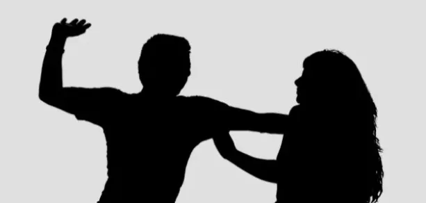 ماذا يعني ضرب شخص لا تعرفه في المنام؟