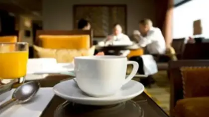 لماذا يفضل الكثيرون إنجاز أعمالهم في المقاهي بدلاً من المكتب؟