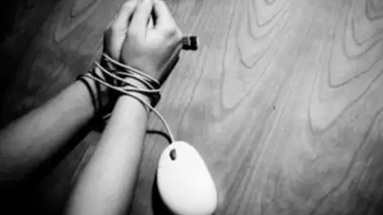 لماذا يربط العلماء الإفراط في الإنترنت بمشاكل الصحة النفسية؟