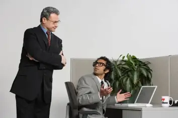 كيف تتعامل مع مديرك بفعالية لتعزيز مسيرتك المهنية؟