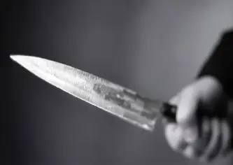 دلالات رؤية الطعن بالسكين وخروج الدم في المنام