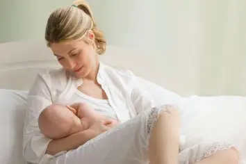فوائد حليب الأم الخفية واستخداماته المتعددة للطفل