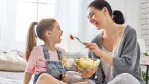 كيف تشجع طفلك على تناول الطعام الصحي؟