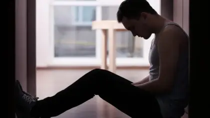 لماذا يصمت الرجال عن مشاعرهم وكيف يتحدثون عنها؟