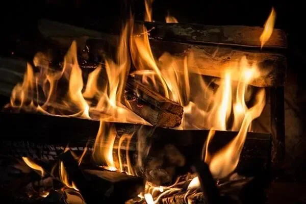 تفسير حلم رؤية شيء يحترق في المنام