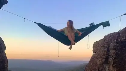تفسير رؤية الأرجوحة وركوب المرجوحة في المنام