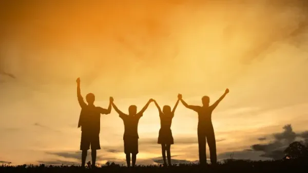 كيف تحميك الصداقة الحقيقية من الاكتئاب والأمراض؟