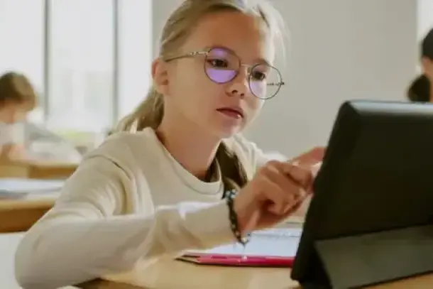اكتشف كيف تساهم ألعاب الهواتف الذكية في تحسين الذاكرة والتركيز والقدرات المعرفية الأخرى، بناءً على أحدث الأبحاث العلمية…