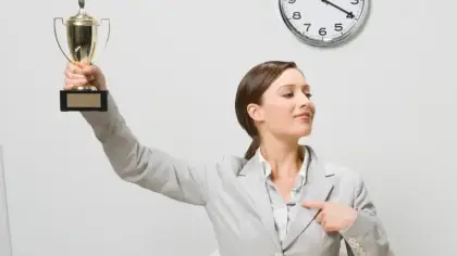 كيف تتعامل بحكمة مع من يدعون معرفة كل شيء؟