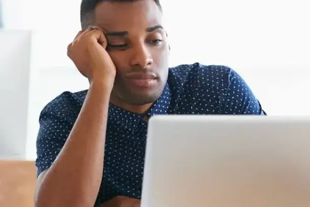 تعلم كيف تتجاوز شعورك بعدم الإنجاز وتتوقف عن مقارنة نفسك بالآخرين. اكتشف أهمية تقدير عملك الحالي وبناء الثقة بالنفس لتحقيق…