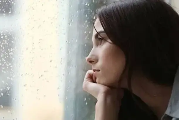 الحديث عن الذات والاكتئاب