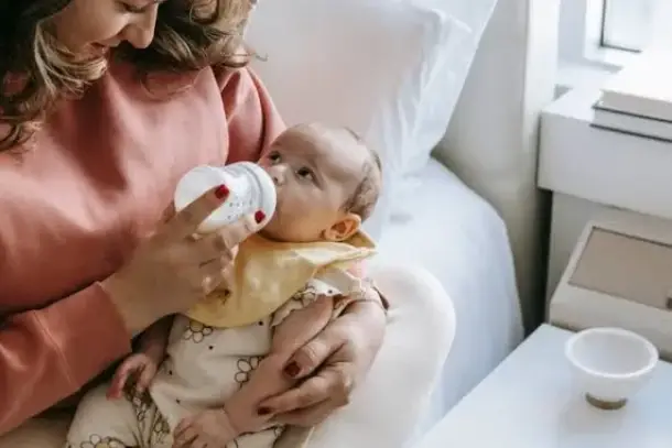 خطوات تعقيم زجاجات الرضاعة لحماية الجهاز المناعي للطفل وتوفير الحماية من التلوث البكتيري
