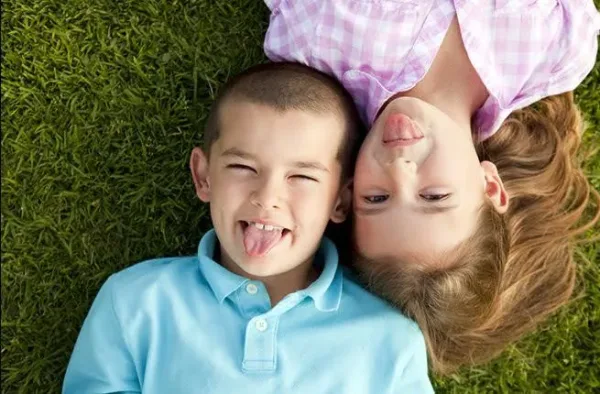 لماذا يفكر الأولاد والبنات ويتعلمون بطرق مختلفة؟