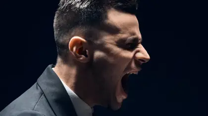 هل التنفيس عن الغضب يزيده؟ اكتشف ما يهدئه حقاً