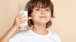 كيف تضمن حصول طفلك على الكالسيوم الكافي لعظام قوية؟