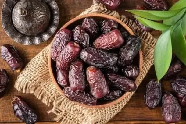 تعرفي على الكمية المناسبة من التمر للأطفال والرضع، وأبرز فوائده الغذائية لبناء العظام وتقوية المناعة وطرق تقديمه بأمان. —…