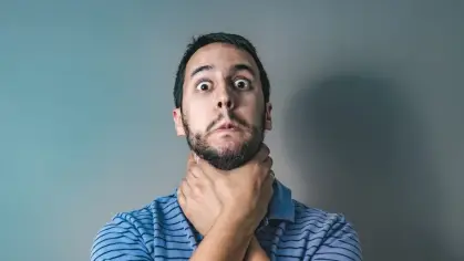 ماذا يحدث لعقلك وجسدك عند الاختناق تحت الضغط وكيف تتغلب عليه؟