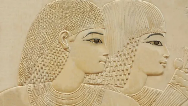 اكتشاف زجاجة كحل مصرية عمرها 1800 عام في يورك الرومانية
