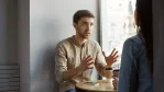 كيف تستقبل النقد وتتخلص من المشاعر السلبية؟